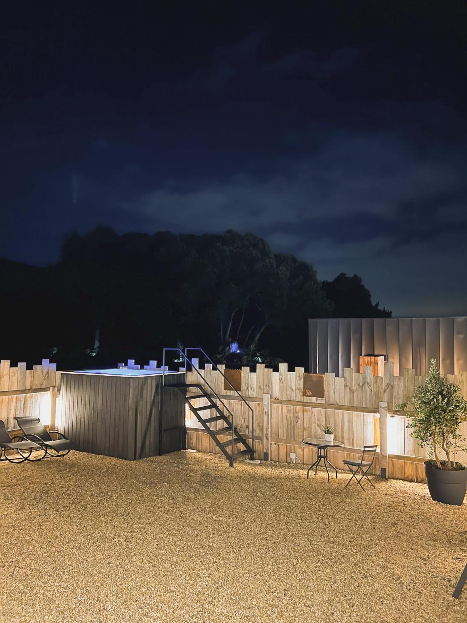 Vibe Luxury Cabins Arnuero Eksteriør bilde